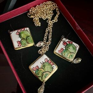 Beautiful long necklace with earrings